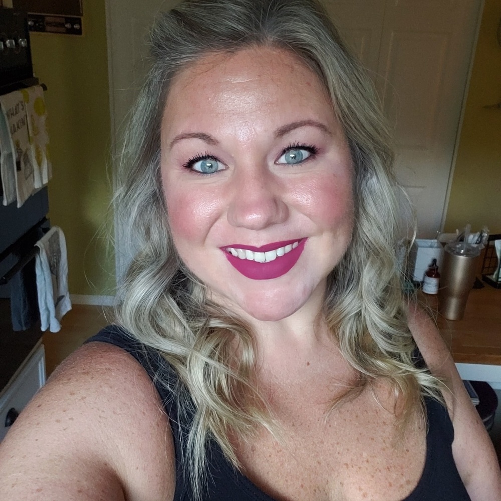 Meet your Posher, Andrea